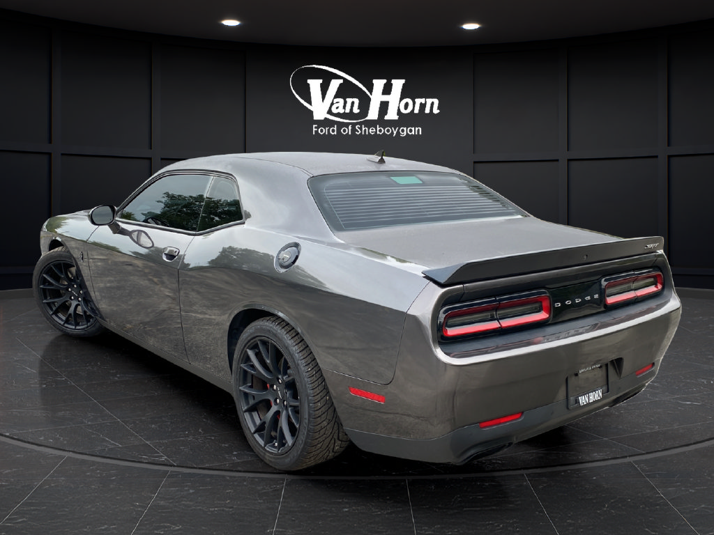 Used 2016 Dodge Challenger SRT Hellcat RWD image 5