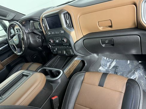 Used 2021 Chevrolet Silverado 2500 High Country w/ Z71 Off-Road Package AWD/4WD image 11