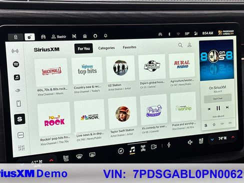 Used 2023 Rivian R1S Launch Edition image 30