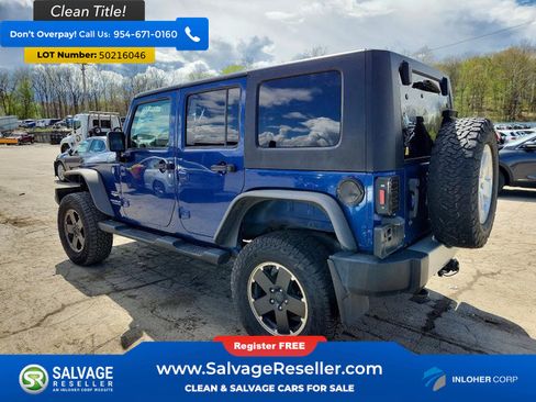 Used 2009 Jeep Wrangler Unlimited Sahara w/ Mopar Leather Group AWD/4WD image 3