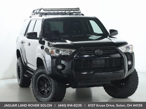 Used 2021 Toyota 4Runner SR5 Premium w/ Moonroof Package AWD/4WD image 2