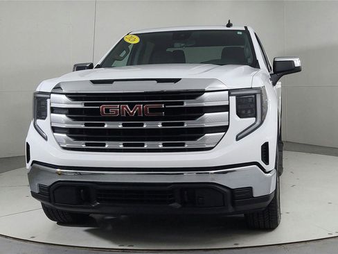 Used 2026 GMC Sierra 1500 SLE AWD/4WD image 2