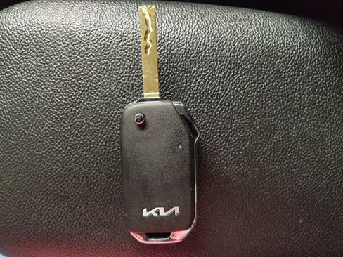 Used 2024 Kia Forte LXS image 32