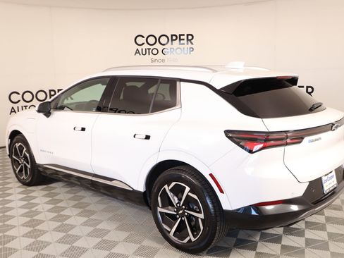 Used 2025 Chevrolet Equinox EV LT w/ LPO, Blackout Package image 22