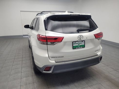 Used 2019 Toyota Highlander Limited FWD image 6