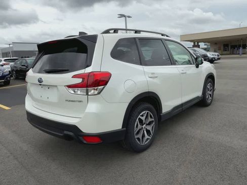 Certified 2024 Subaru Forester Premium AWD/4WD image 8