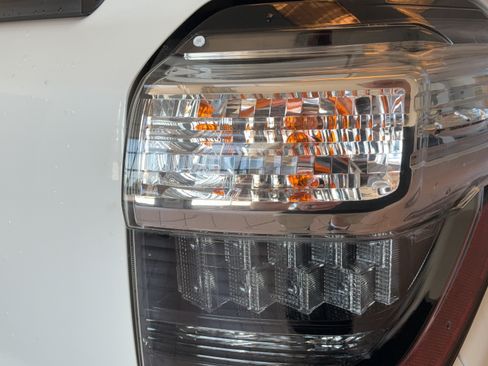 Used 2021 Toyota 4Runner SR5 Premium w/ Moonroof Package RWD image 51