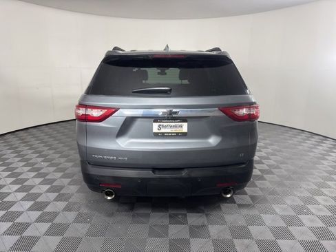 Used 2021 Chevrolet Traverse LT w/ LT Premium Package image 4