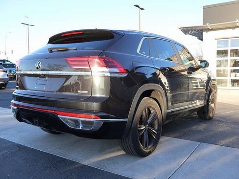 Used 2022 Volkswagen Atlas Cross Sport SEL R-Line AWD/4WD image 6