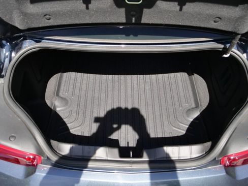Used 2022 Chevrolet Camaro LT RWD image 25