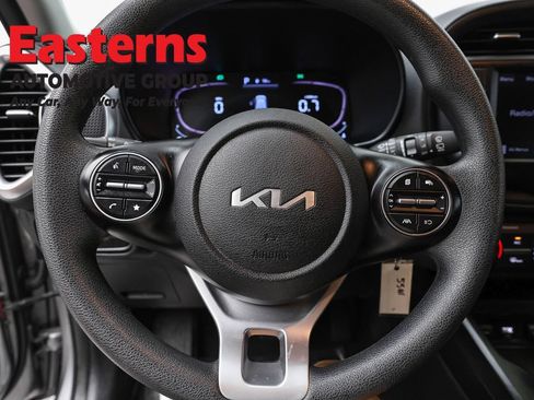 Used 2024 Kia Soul LX w/ Option Group 015 FWD image 10