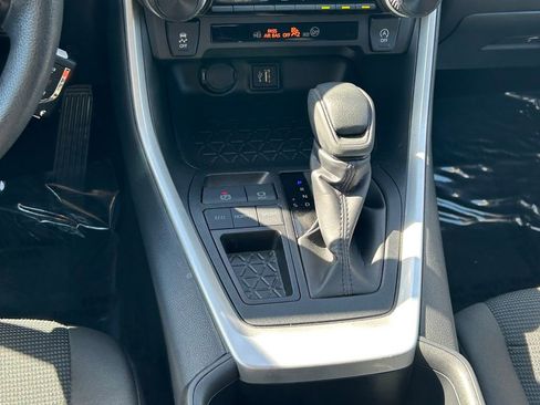 Certified 2025 Toyota RAV4 LE FWD image 20