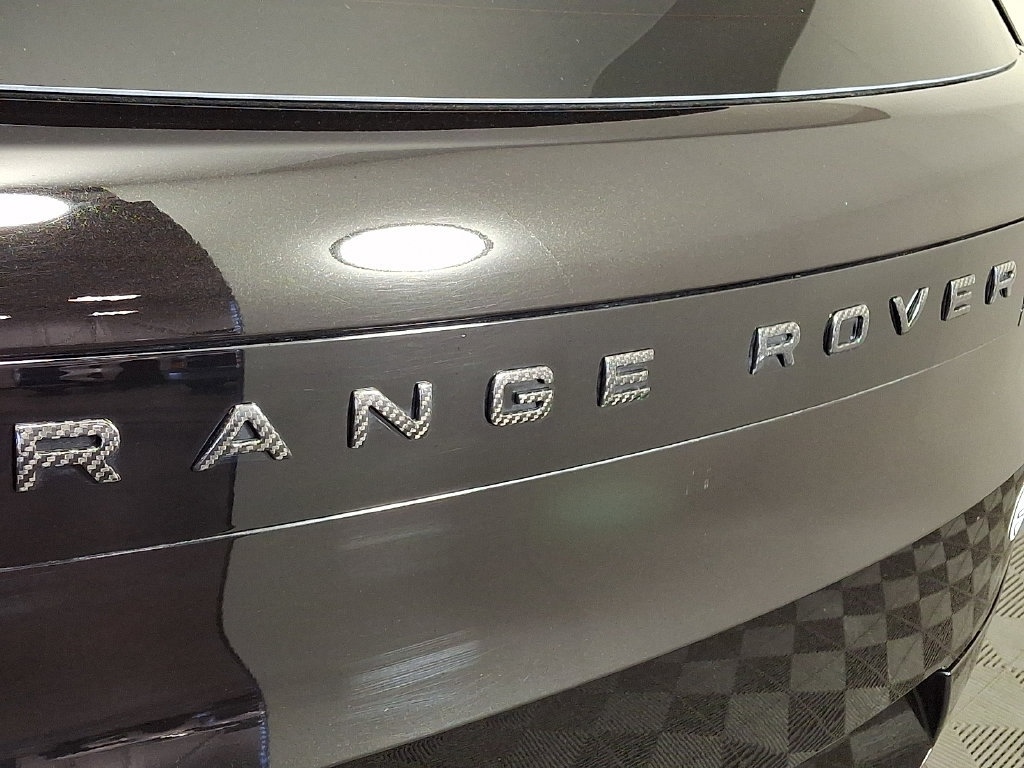 Used 2024 Land Rover Range Rover Sport AWD/4WD image 30
