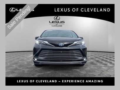 Used 2021 Toyota Sienna Platinum
