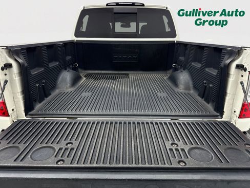 Used 2018 Nissan Titan SV w/ SV Convenience Package RWD image 48