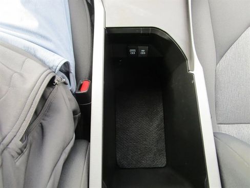 Used 2023 Toyota Camry LE image 35