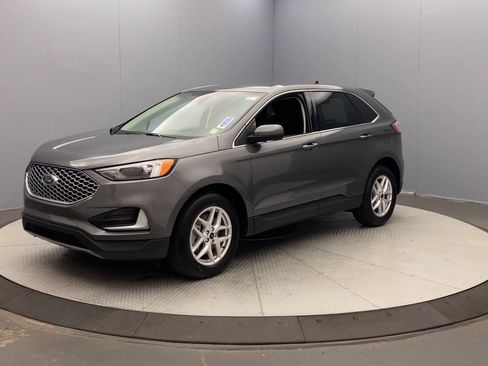 Used 2024 Ford Edge SEL AWD/4WD image 9