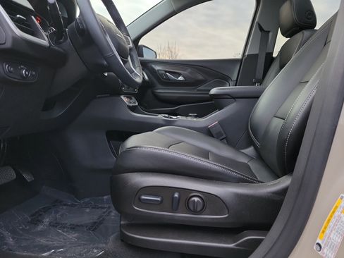 Used 2023 GMC Terrain SLT w/ Elevation Edition image 14