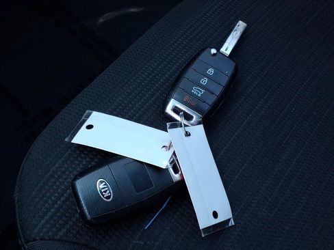 Used 2015 Kia Sorento LX image 31