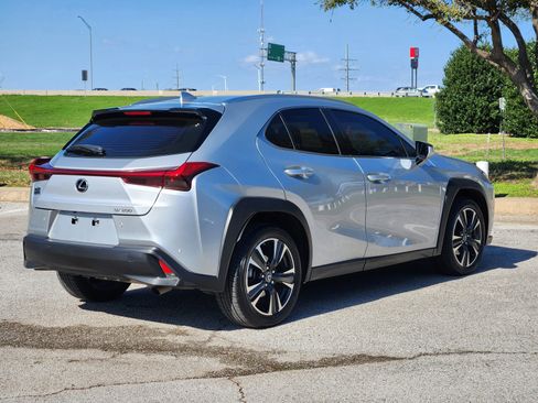 Used 2020 Lexus UX 200 w/ Accessory Package image 5