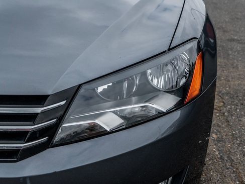 Used 2013 Volkswagen Passat 2.5 SEL Premium FWD image 7