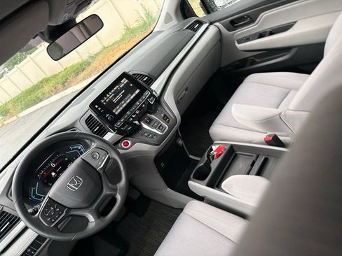 Used 2024 Honda Odyssey EX image 15