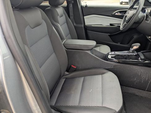 Certified 2024 Chevrolet Trax LT image 26