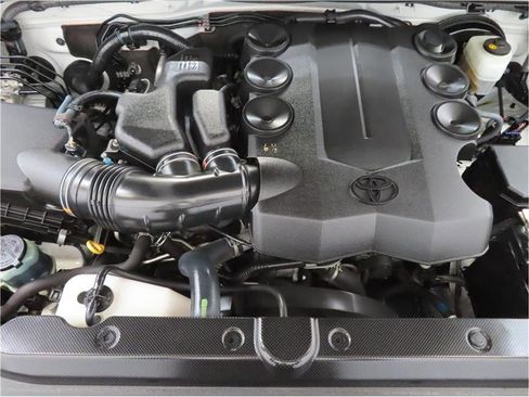 Used 2016 Toyota 4Runner SR5 Premium image 32