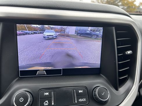 Used 2023 GMC Acadia SLE w/ Driver Convenience Package image 27