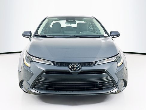 Used 2026 Toyota Corolla LE FWD image 2