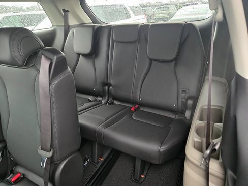 New 2026 Kia Carnival image 18