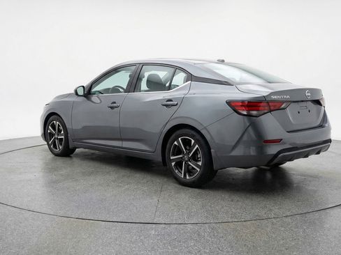 Used 2025 Nissan Sentra SV image 5