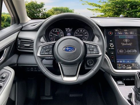 Certified 2025 Subaru Outback Premium image 8