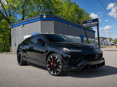 Used 2022 Lamborghini Urus