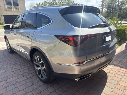 Used 2024 Acura MDX w/ Technology Package FWD image 4