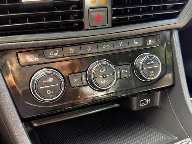 Used 2019 Volkswagen Jetta SEL Premium FWD image 27