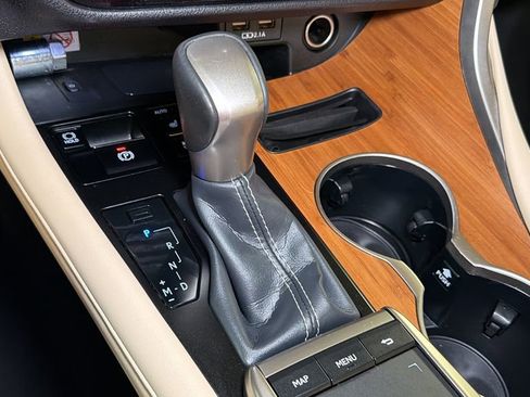 Certified 2022 Lexus RX 350 AWD w/ Premium Package image 24