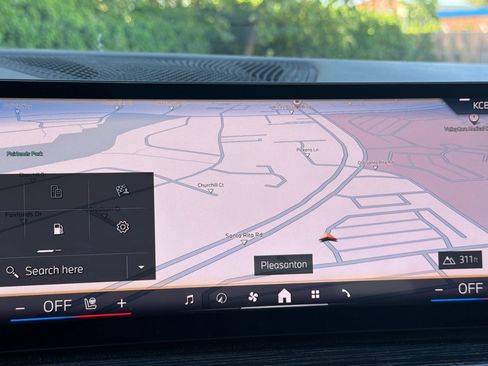 Certified 2025 BMW X5 sDrive40i w/ M Sport Package image 24