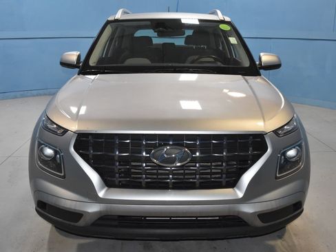 Used 2024 Hyundai Venue SEL image 23