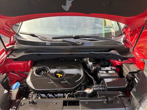 Used 2014 Kia Soul + image 11