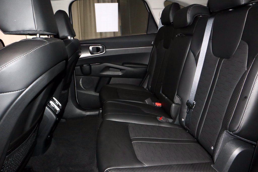 Used 2026 Kia Sorento S FWD image 22
