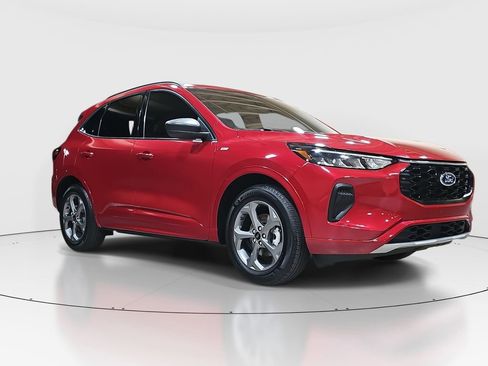 Used 2024 Ford Escape ST-Line w/ Tech Pack #1 image 3