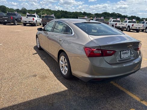 Used 2024 Chevrolet Malibu LT FWD image 5