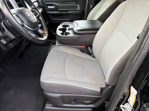 Used 2024 RAM 2500 Big Horn w/ Bed Utility Group image 10