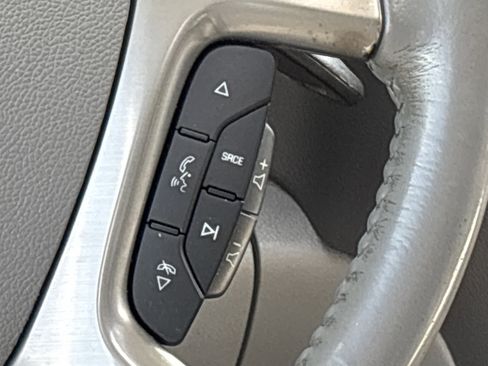 Used 2010 Chevrolet Avalanche LTZ RWD image 23