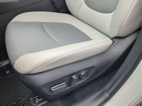 Used 2025 Toyota RAV4 XLE Premium FWD image 15