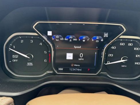 Used 2021 GMC Yukon XL Denali w/ Denali Premium Package AWD/4WD image 35