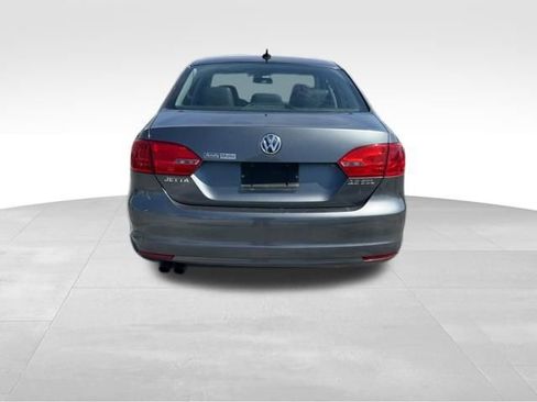 Used 2011 Volkswagen Jetta SEL image 6