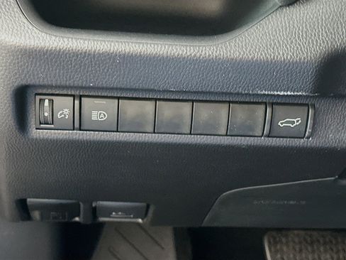 Used 2025 Toyota RAV4 XLE w/ Convenience Package FWD image 17