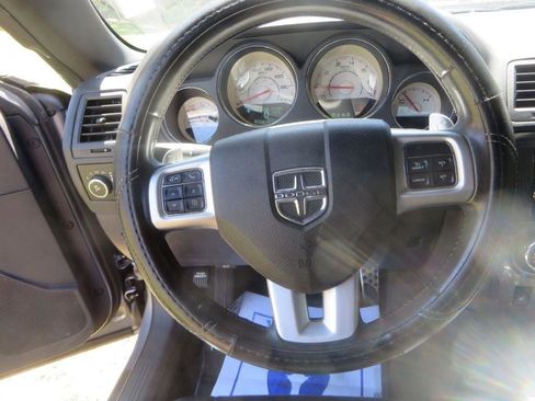 Used 2013 Dodge Challenger SXT RWD image 12